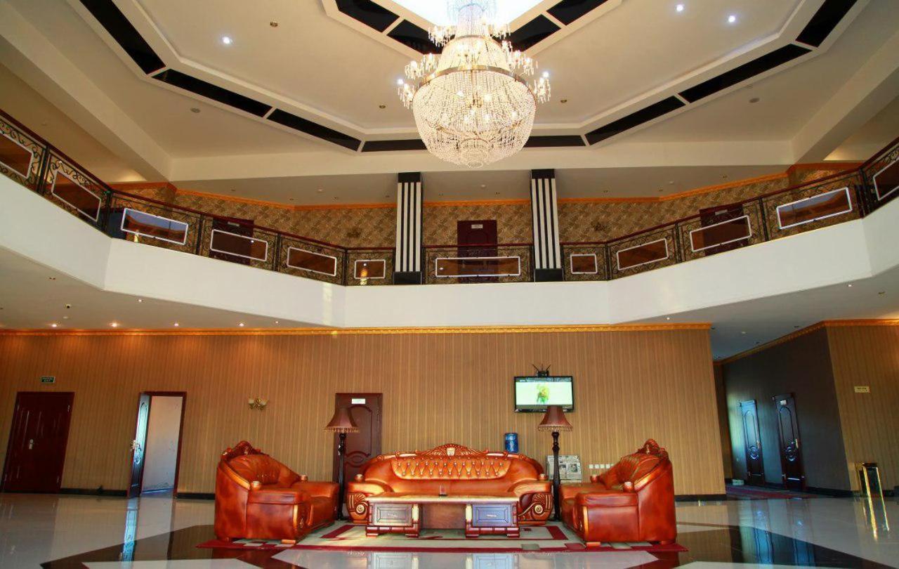Zarafshan Grand Hotel Fiez Malik Exterior photo